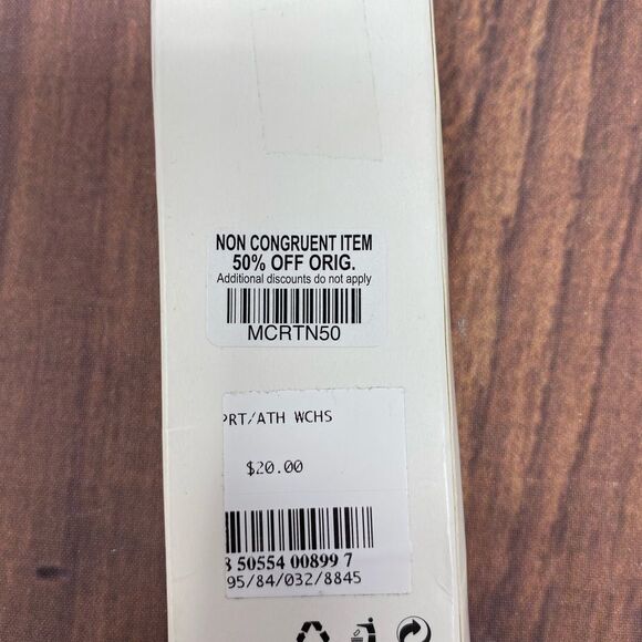 MACY’S FLORAL APPLE WATCH SILICONE BAND COMPATIBLE WITH 38MM AC19 - Picture 2 of 3